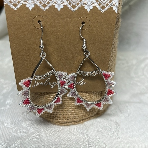 NEW Southwestern Inspired Boho Beaded Earrings - Picture 4 of 7